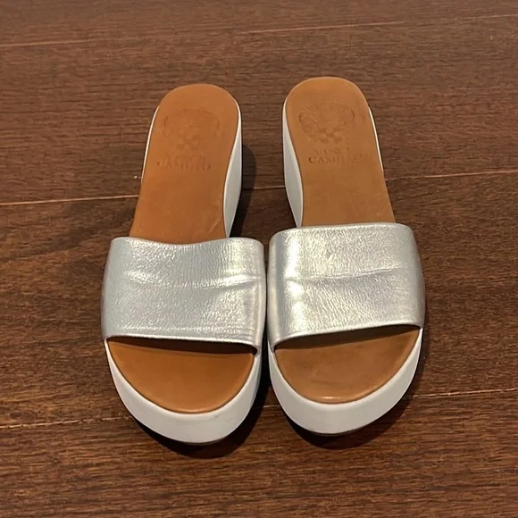 Vince Camuto Women’s Silver Platform Slides Size 10 - Picture 3 of 9
